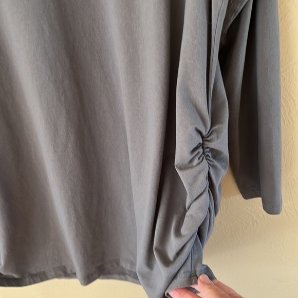 Old Navy Maternity Women’s V-neck Gray Knit Top Long Sleeve Ruched Size XXL - Picture 4 of 12